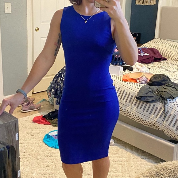 Lulus sleeveless midi dress with open back. Worn twice. Size XS. Royal blue - Picture 3 of 3